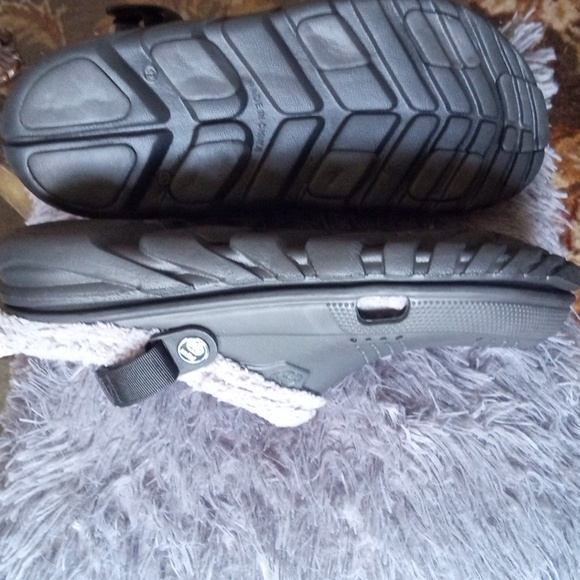 Ecko Unlimited Crocs for Men - Picture 6 of 7